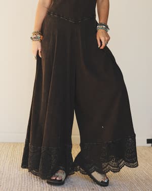 Free Bird Feeling Wide Leg Jumpsuit - Black XL / Black