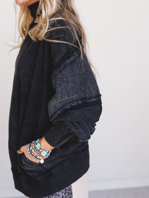 zia-top-black/Black