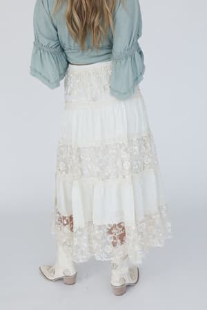 lace-horizon-maxi-skirt-cream/Cream