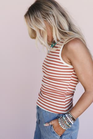 wildflow-stripe-top-camel/Brown