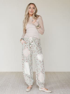 Soft Escape Lace Detail Top - Blush L / Pink