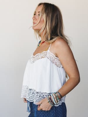 Joy to Come Cami
- White L / White