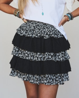 Floral Springs Mini Skort - Black L / Black