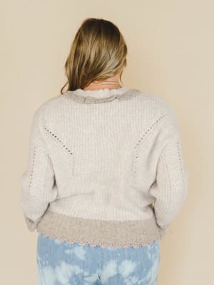 Sewn In Bloom Sweater - Taupe L / Mocha