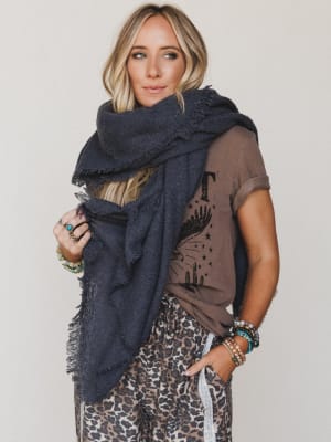 cabin-calling-blanket-scarf-blue-1/Blue
