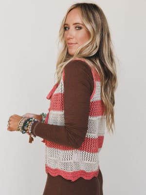 Wave Line Knit Vest - Coral Red L / Coral Red