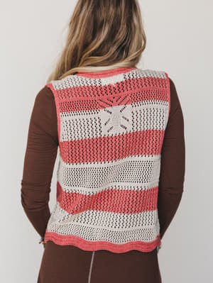 Wave Line Knit Vest - Coral Red L / Coral Red