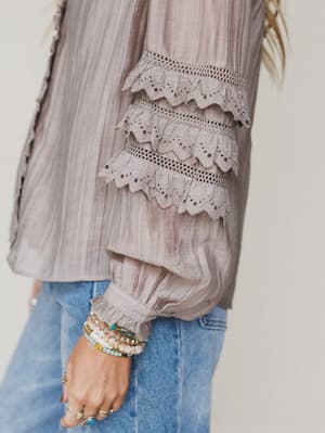 boho-romance-blouse-ash-mocha/Ash Mocha