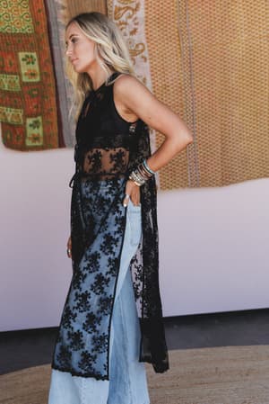 jenny-lace-duster-black/Black