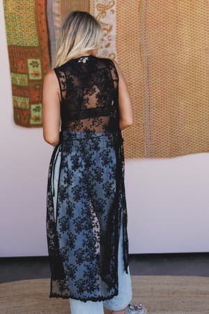 jenny-lace-duster-black/Black
