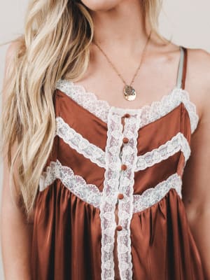 sweet-nightingale-top-chestnut/Chestnut