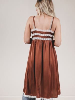 sweet-nightingale-top-chestnut/Chestnut