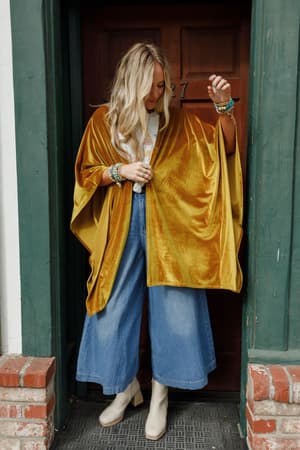 savoy-velvet-kimono-marigold/Marigold