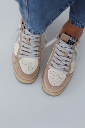 Taupe
