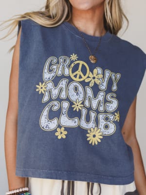 The Nest Groovy Moms Club Graphic Top - Faded Navy L/XL / Faded Navy