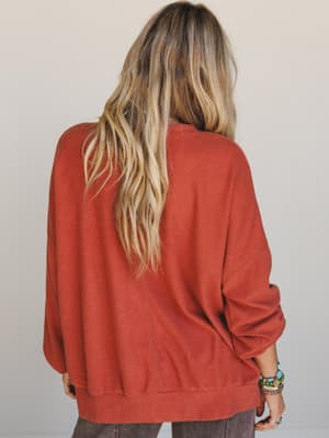 the-nest-brayden-oversized-pullover-rust/Rust