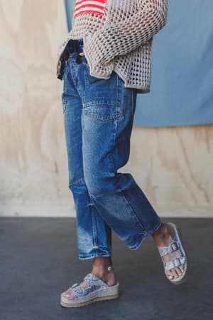 elevated-eyelet-barrel-jeans-medium-wash/Medium Wash