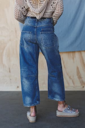 elevated-eyelet-barrel-jeans-medium-wash/Medium Wash