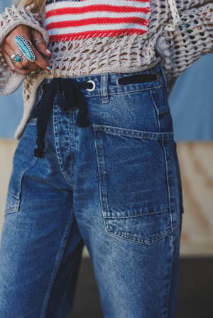 elevated-eyelet-barrel-jeans-medium-wash/Medium Wash