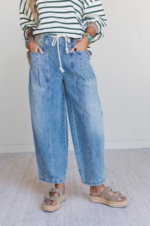 Soho City Drawstring Barrel Jeans: undefined