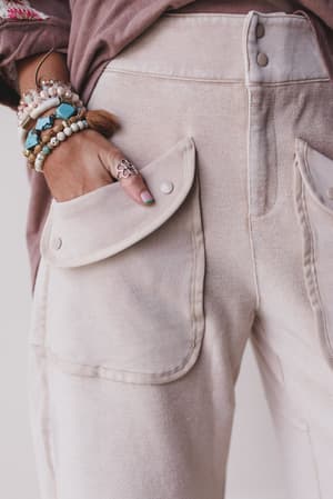 nothing-less-barrel-pants-sand/Beige