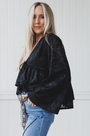 the-nest-wildflower-drift-top-black/Black