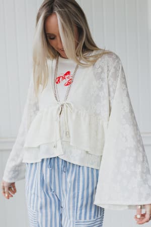 the-nest-wildflower-drift-top-cream/Cream