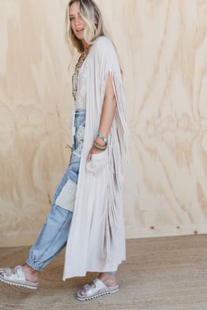 the-nest-showstopper-duster-kimono-oat/Oat