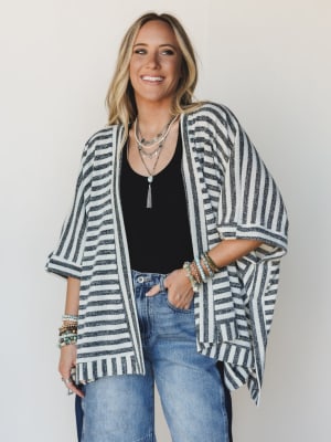The Nest Endless Love Kimono: undefined