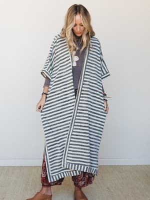 The Nest Endless Love Duster Kimono - Natural Black