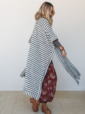 The Nest Endless Love Duster Kimono - Natural Black