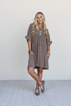 the-nest-open-sky-dress-camel/Camel