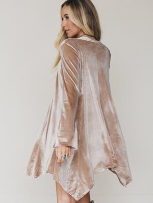 the-nest-golden-hour-bell-sleeve-velvet-dress-coco/Coco