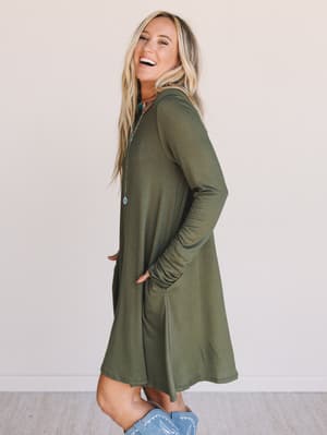 the-nest-jake-long-sleeve-crewneck-dress-olive/Olive
