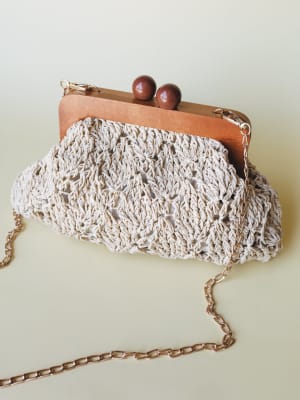 Island Clutch - Ivory OS / Ivory
