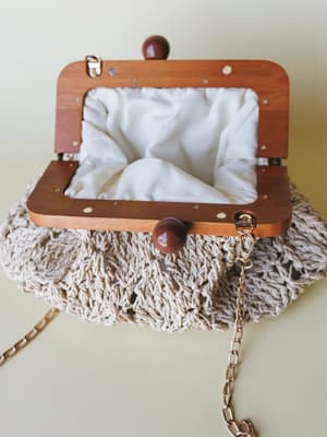 Island Clutch - Ivory OS / Ivory
