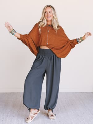 the-nest-fly-with-me-batwing-sleeve-knit-sweater-rust/Rust
