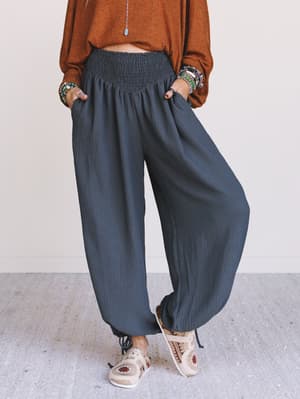 the-nest-oceana-cinched-pants-grey-olive/Grey Olive