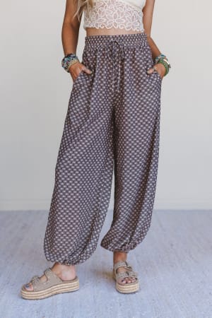 The Nest Mystic Mirage Printed Joggers: undefined