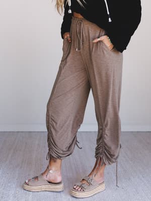 the-nest-solie-cinched-pants-mocha/Mocha