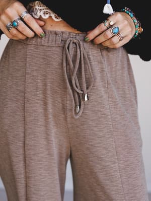 the-nest-solie-cinched-pants-mocha/Mocha