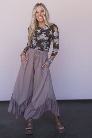 The Nest Serene Flow Ruffled Pants: undefined