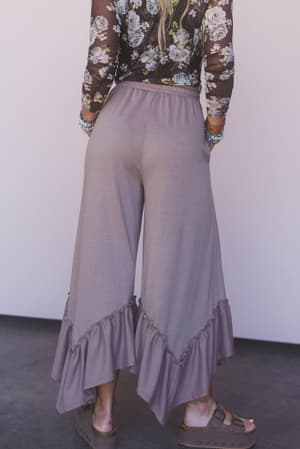 the-nest-serene-flow-ruffled-pants-coco/Brown