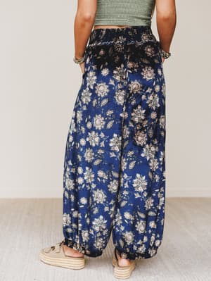 the-nest-gather-together-velvet-wide-leg-pants-navy/Navy