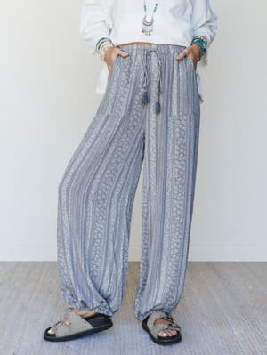 The Nest Ashlynn Rose Jogger Pants: undefined