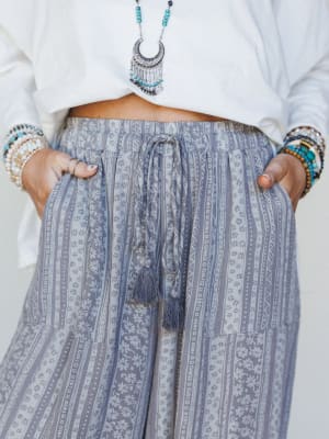 The Nest Ashlynn Rose Jogger Pants - Gray S / Gray