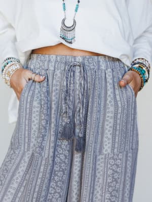 The Nest Ashlynn Rose Jogger Pants - Gray S / Gray