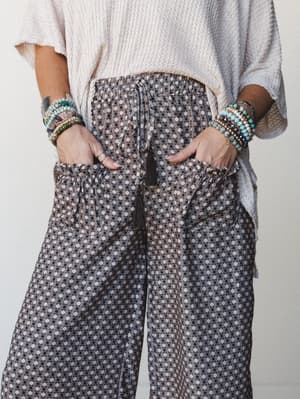 The Nest Mystic Mirage Printed Wide Leg Pants - Black S / Black