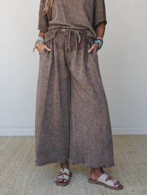 The Nest Quiet Muse Textured Wide Leg Pant: the-nest-quiet-muse-textured-wide-leg-pant-mocha/Mocha