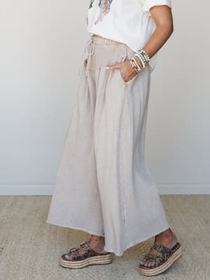 The Nest Quiet Muse Textured Wide Leg Pant: undefined